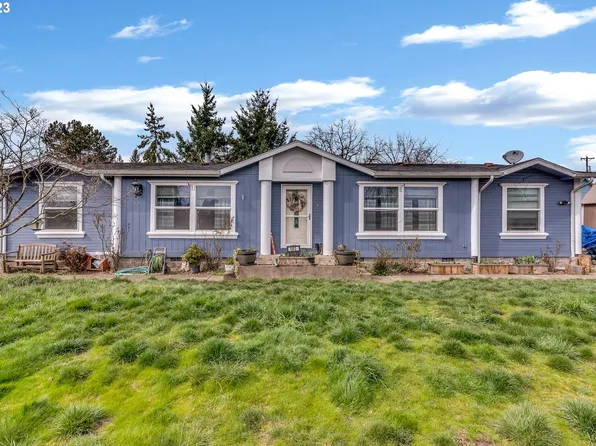 180 S Hemlock St, Yamhill, OR 97148