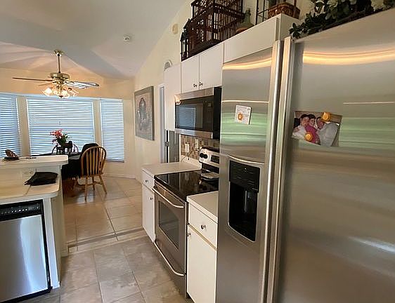 3rd image of 12040 Lamontier Dr