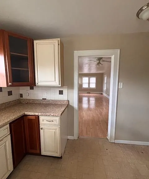 450 S 22nd St — Photo 2