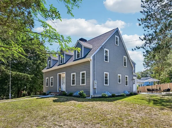 254 Russell St, Woburn, MA 01801