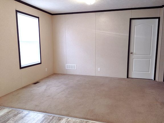 4th image of 39247 Island Dr