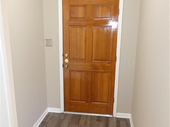 3rd image of 3805 Tanglewood Dr