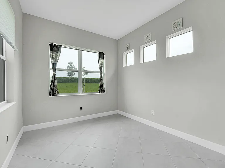 5530 Macoon Way — Photo 10