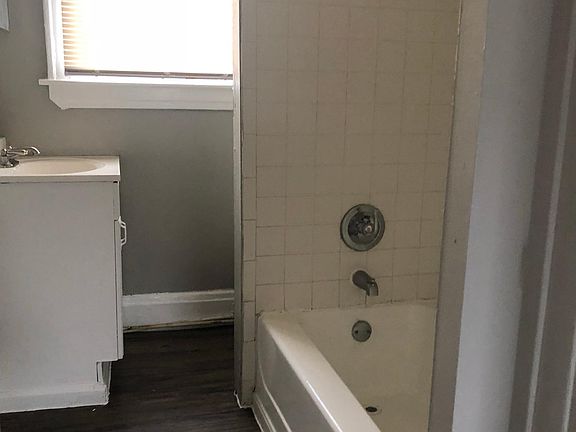 4th image of 4117 W Liberty St