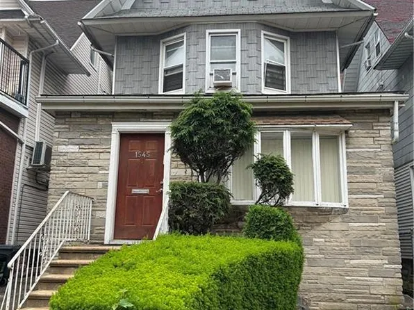 1545 E 12th St, Brooklyn, NY 11230