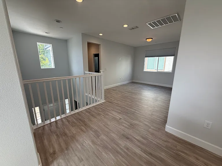 1600 Ranch Ln — Photo 28