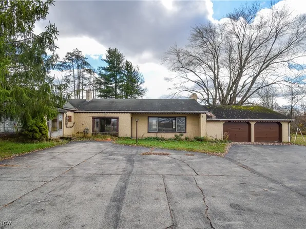 4055 Center Rd, Youngstown, OH 44514