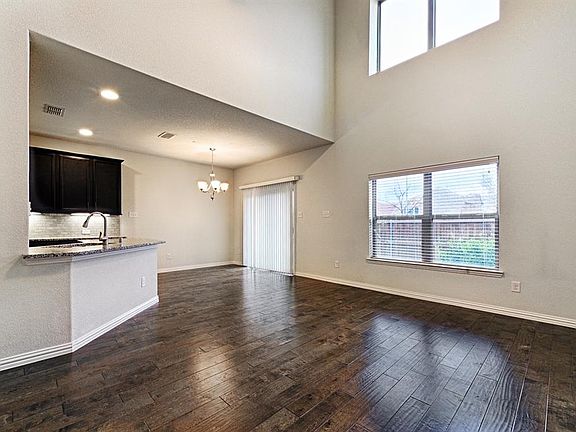 5th image of 4756 Bridgewater St