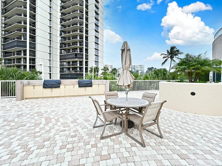 4501 Gulf Shore Blvd N #404 — Photo 45