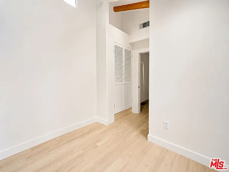 6853 Alta Loma Ter — Photo 7