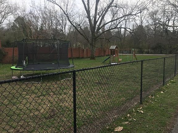 3rd image of 305 W Chulahoma Ave