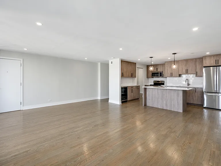 227 E Walton — Photo 1