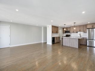 227 E Walton, Chicago, IL 60611