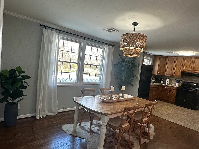 6504 Upton Ln — Photo 12