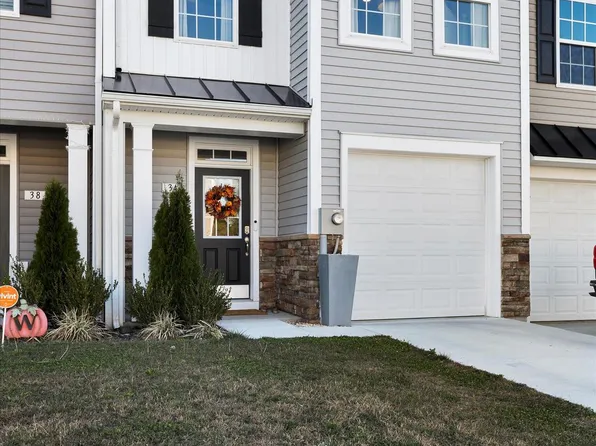 34 Billau Pl, Bunker Hill, WV 25413