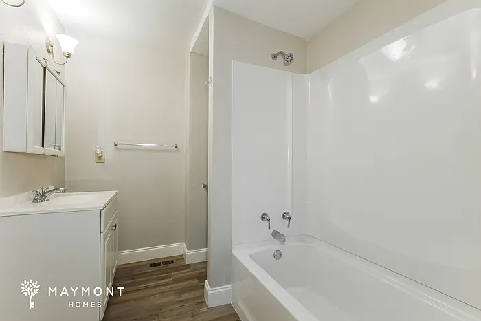 8618 N 20th St — Photo 10