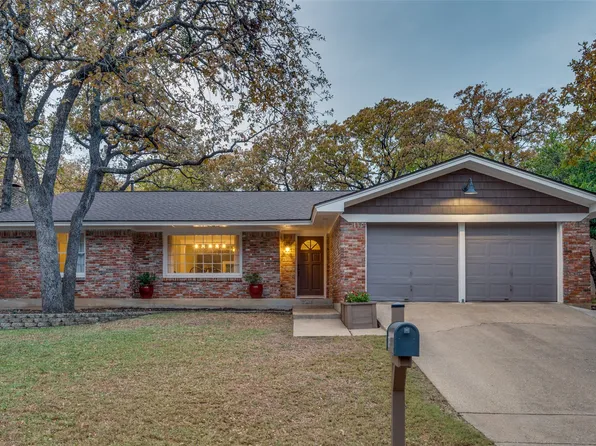 1109 Forest Oaks Ln, Hurst, TX 76053
