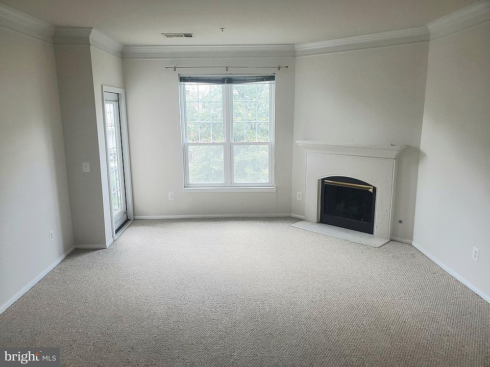 1st image of 1581 Spring Gate Dr Unit 5305