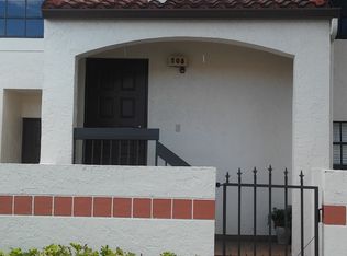 508 Freedom Ct, Deerfield Beach, FL 33442