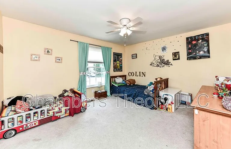 123 S Dickenson Ave — Photo 24