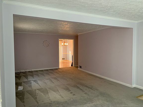 4th image of 212 Highland Ave