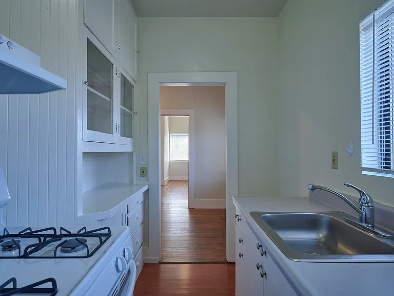 2620 Hillegass Ave. — Photo 14