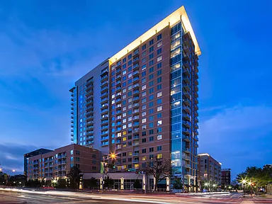 1BR,1BA w/ Den - 1158SF - 1TH