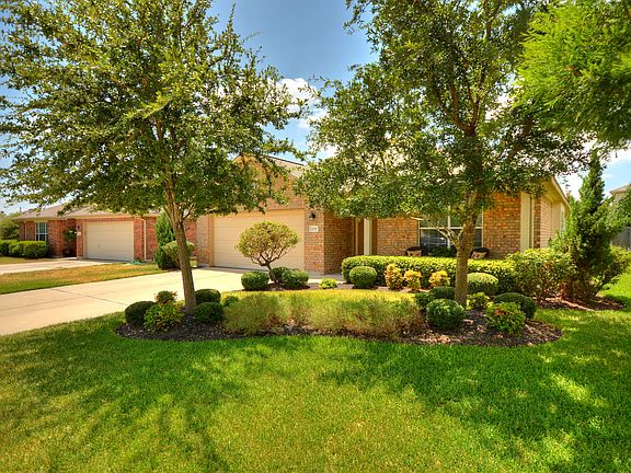 2nd image of 1018 Saint Helena Dr