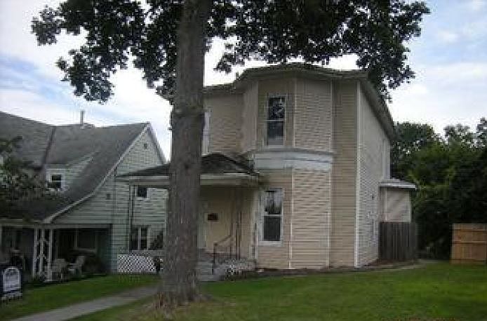 1st image of 228 N 8th St