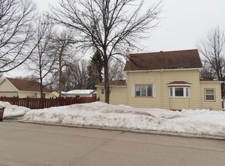 624 3rd Ave NE, East Grand Forks, MN 56721