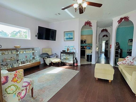 3rd image of 600 E 21st Ave