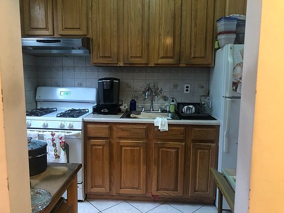 3rd image of 28-17 23rd Ave #2