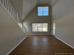 138 Hollow Tree Ridge Rd #121, Darien, CT 06820