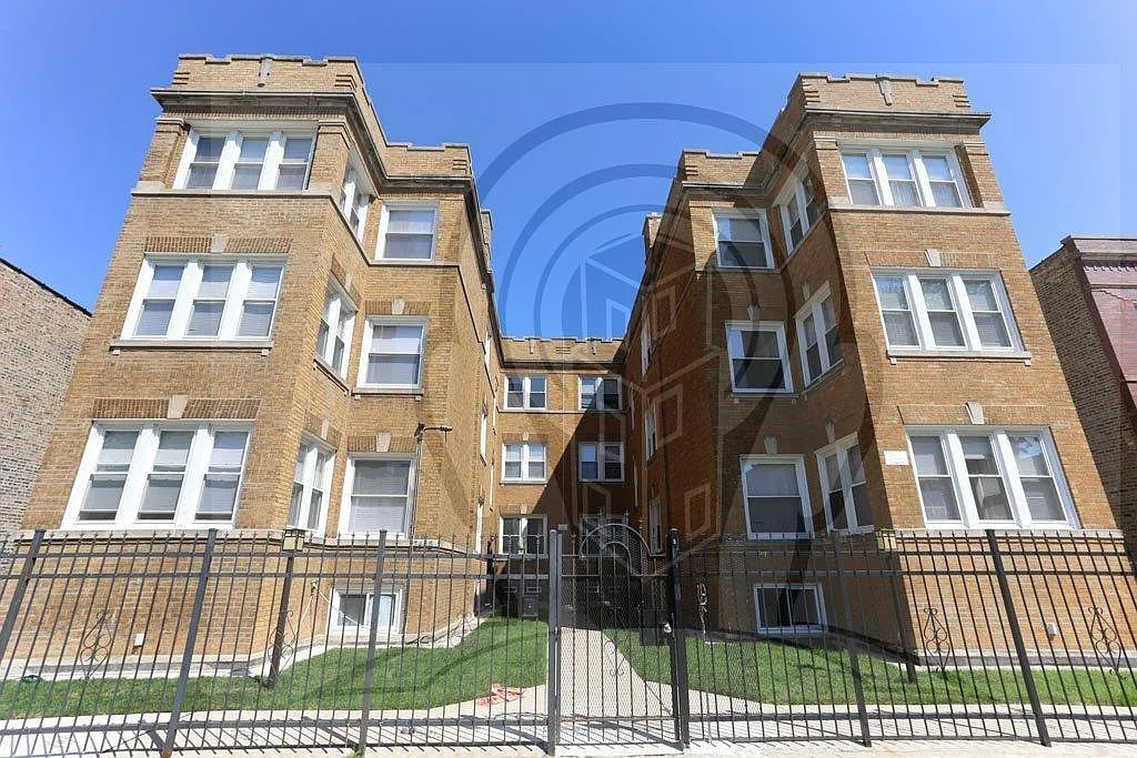 4 bed, 2000 sqft, $4,100 — Photo 4