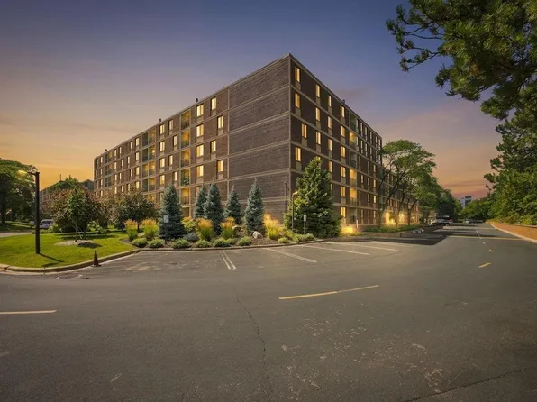 7200 York Ave S APT 314, Edina, MN 55435