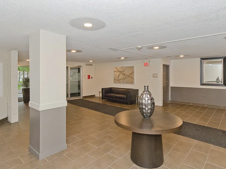 8208 Flint Rd SE — Photo 10