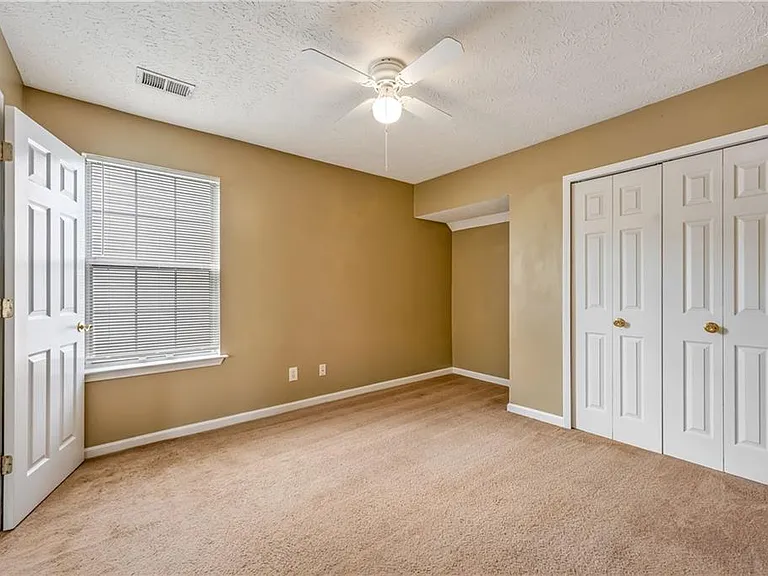 4392 Windmoor Dr NW — Photo 18