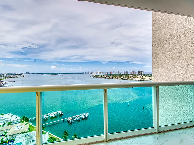2650 Lake Shore Dr #2303 — Photo 10