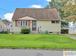 35 Joyce Pl, Parlin, NJ 08859