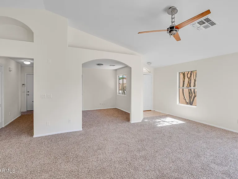 3321 W Gary Dr — Photo 22