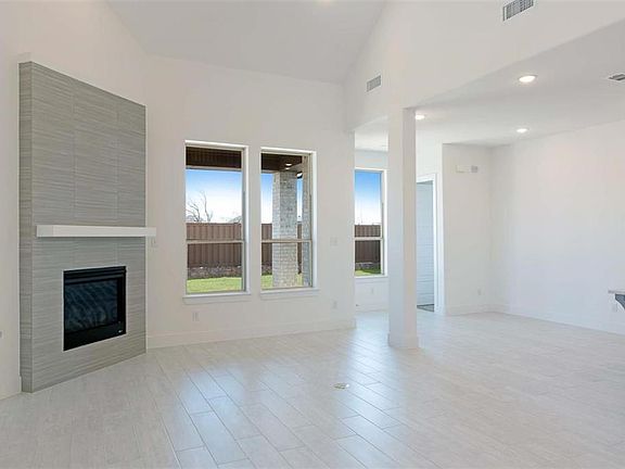 5th image of 3812 Norwood Ave