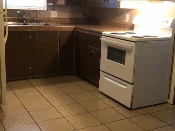4th image of 121 W Mulberry Ave