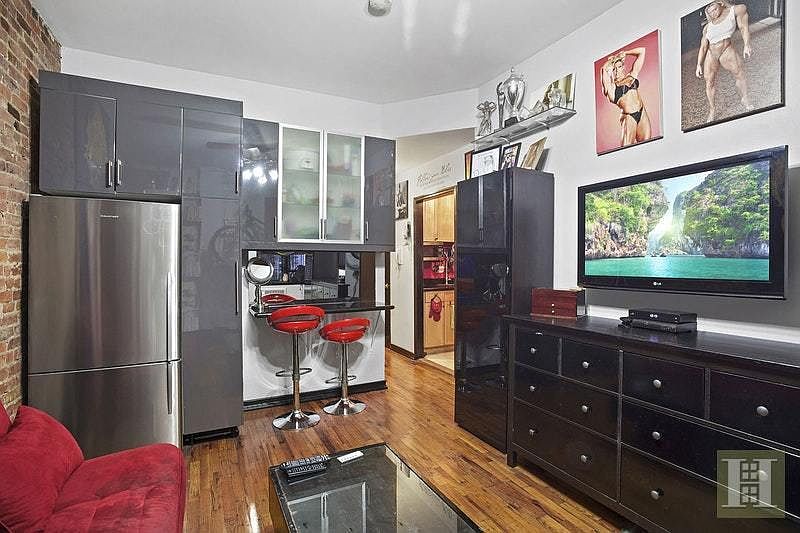 2nd image of 236 E 28th St #1D