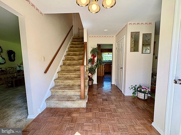 4th image of 5705 Bel Air Dr