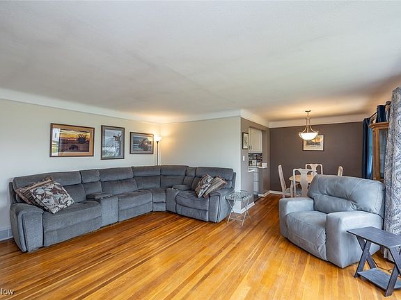 5th image of 3335 Klusner Ave