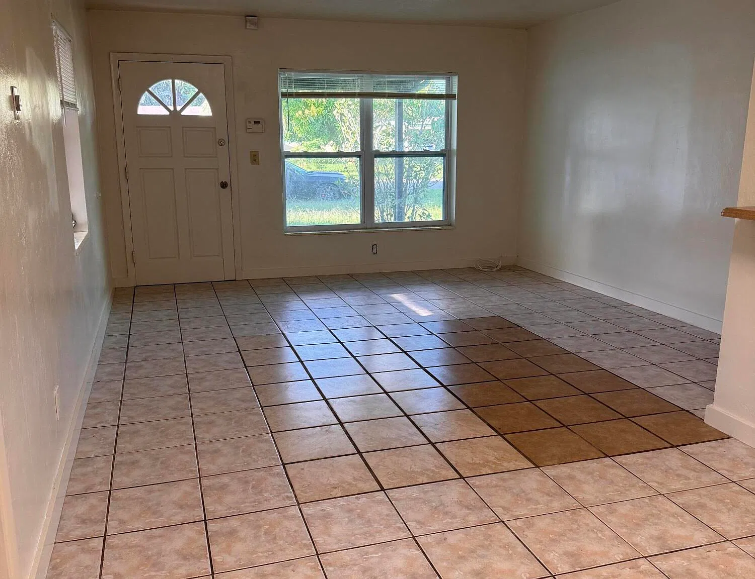 3 bed, 2.0 bath, 1179 sqft, $3,300 — Photo 3