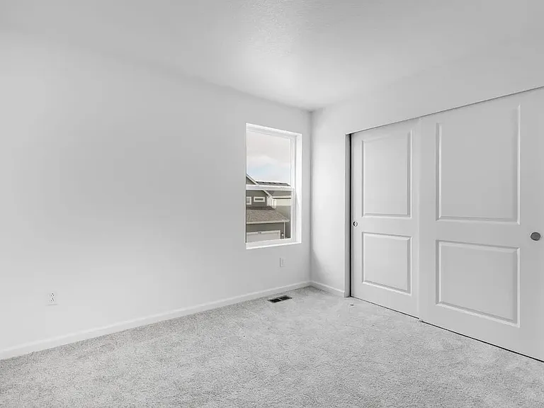 1177 Prospect Aly — Photo 7