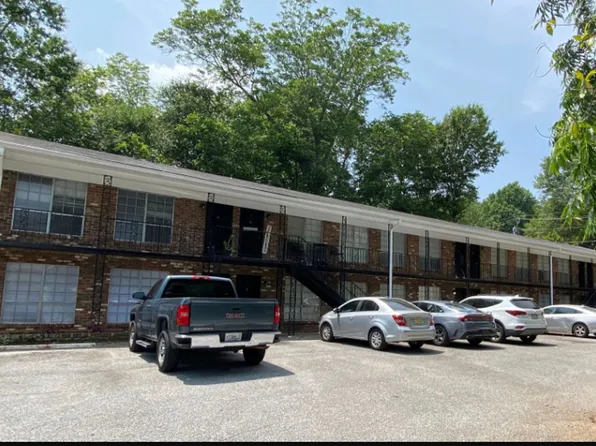 Gas Lite Apartments