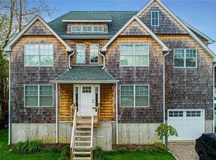 15 Edward Ave, Babylon, NY 11702