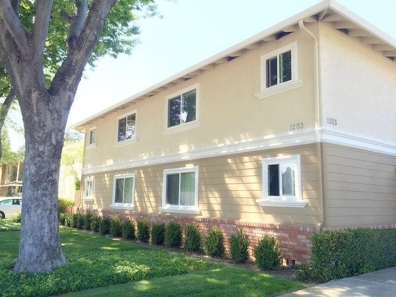 1st image of 1203 W McKinley Ave #4